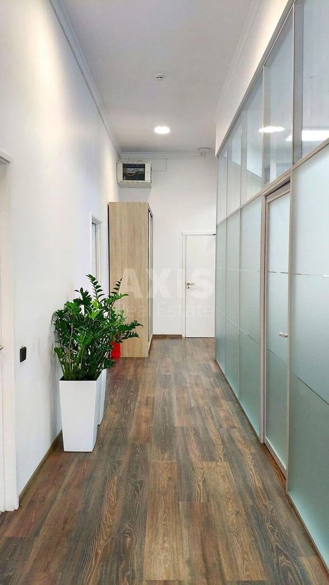 Office prov. Muzejnyj 4, 590m2650122