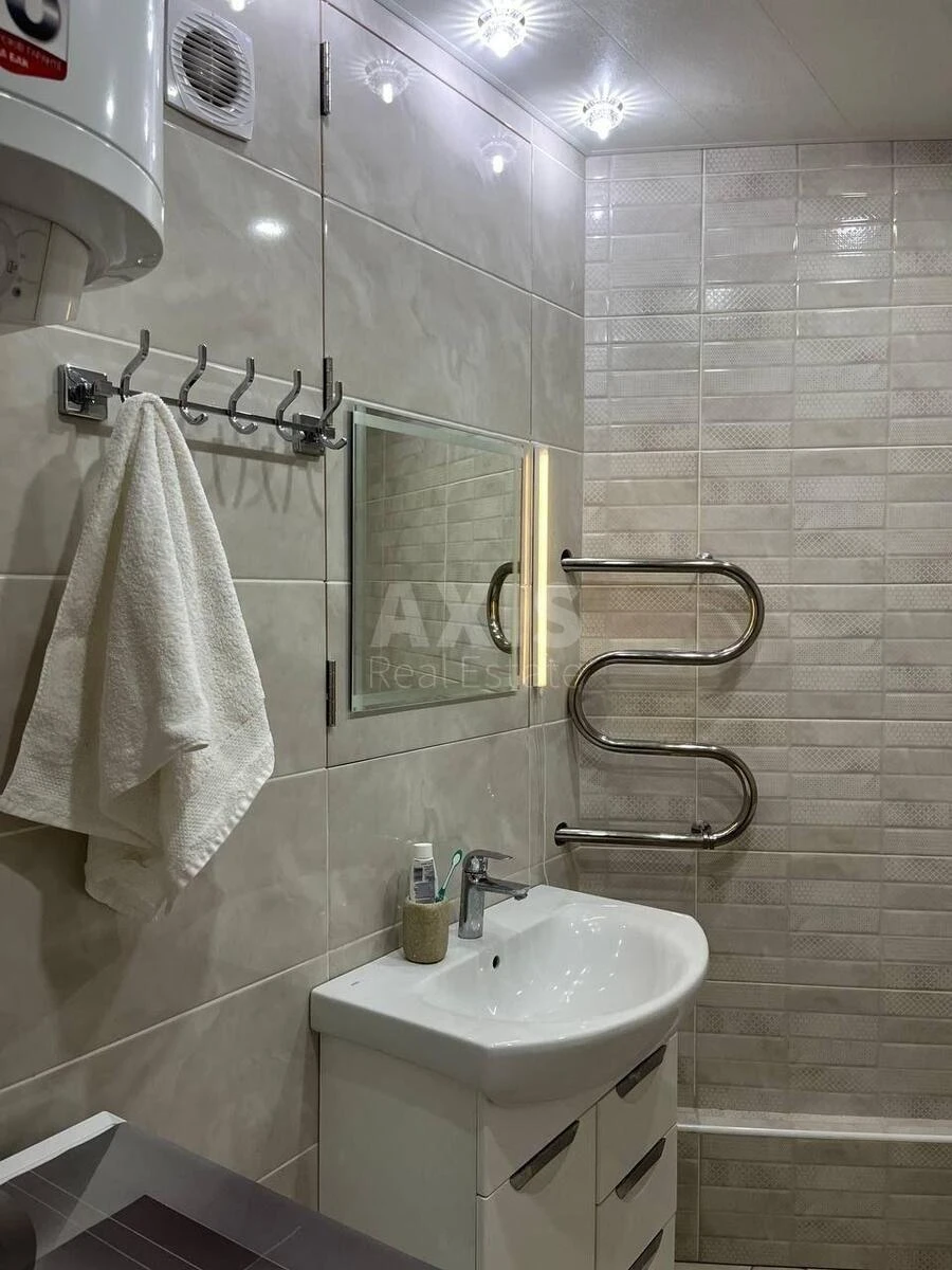 4k apartment vul. Levka Lukyanenka 13А7176414
