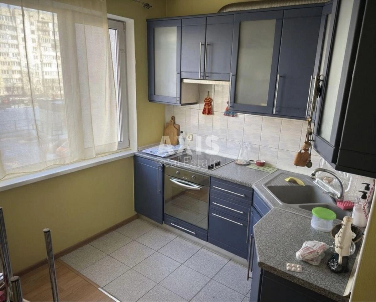 3k apartment pr-t Chervonoyi Kalyny 5967075