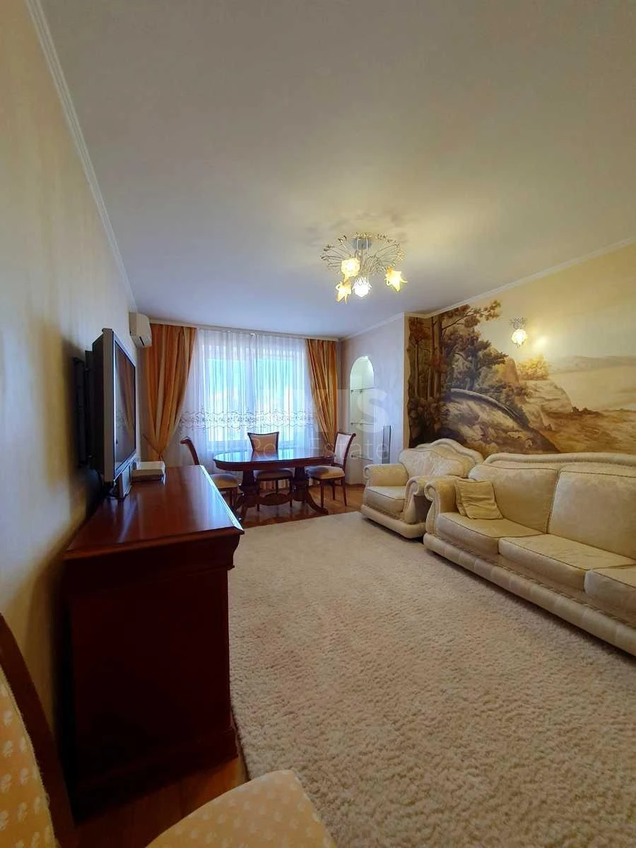 3к квартира ул. Ахматовой Анны 16Б714260