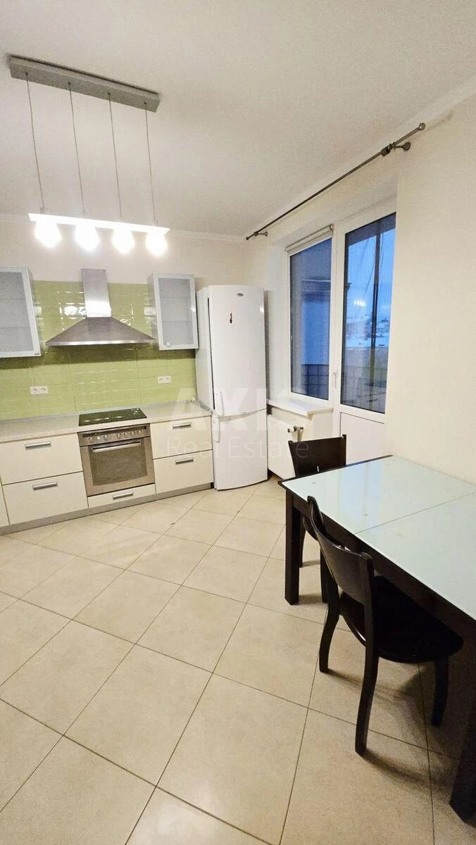 4k apartment vul. Pochajnyns'ka 25/49640212