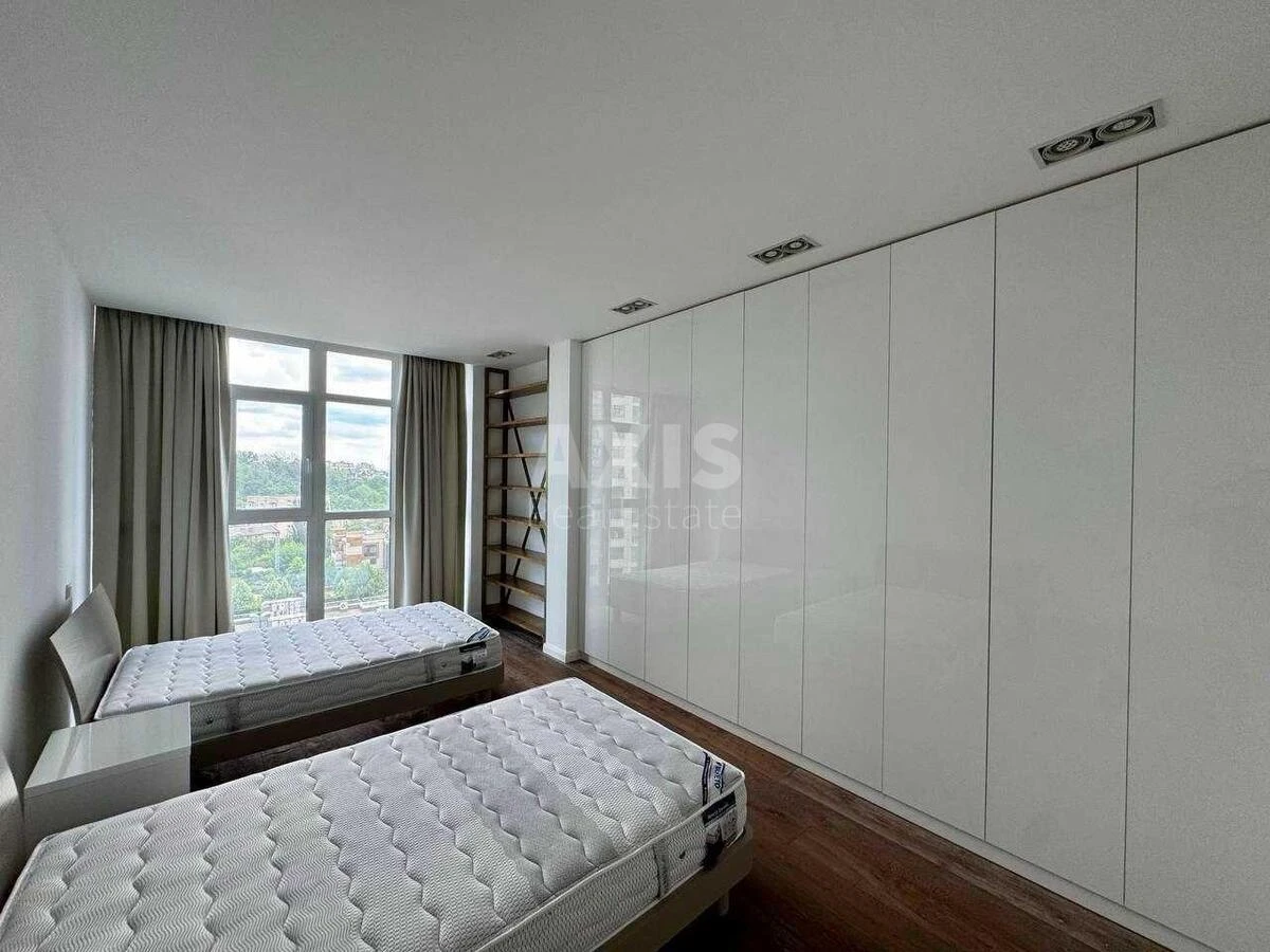 2к квартира ул. Андрея Верхогляда 18640803