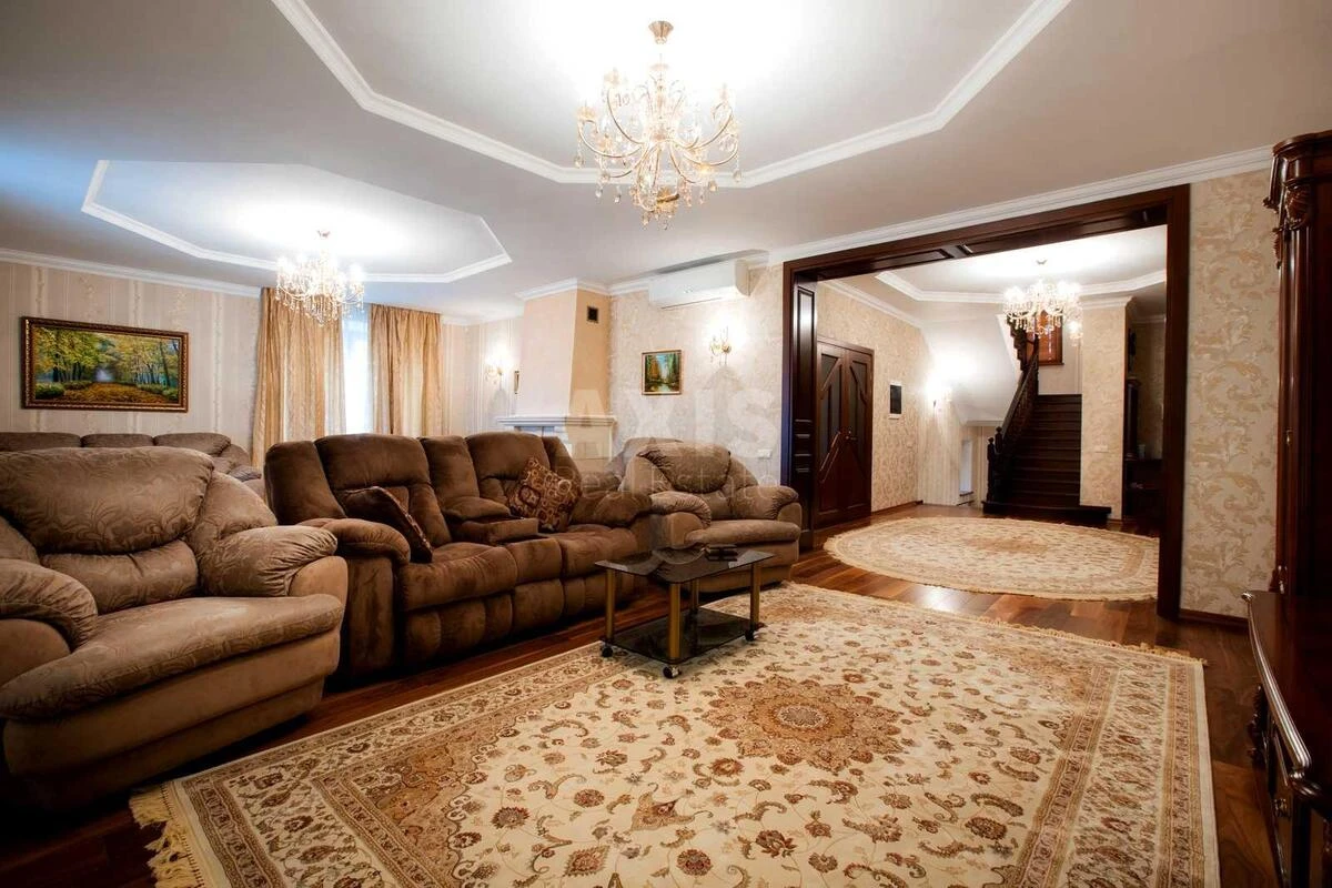 Дoм ул. Приветная, 499м2, город Киев704340
