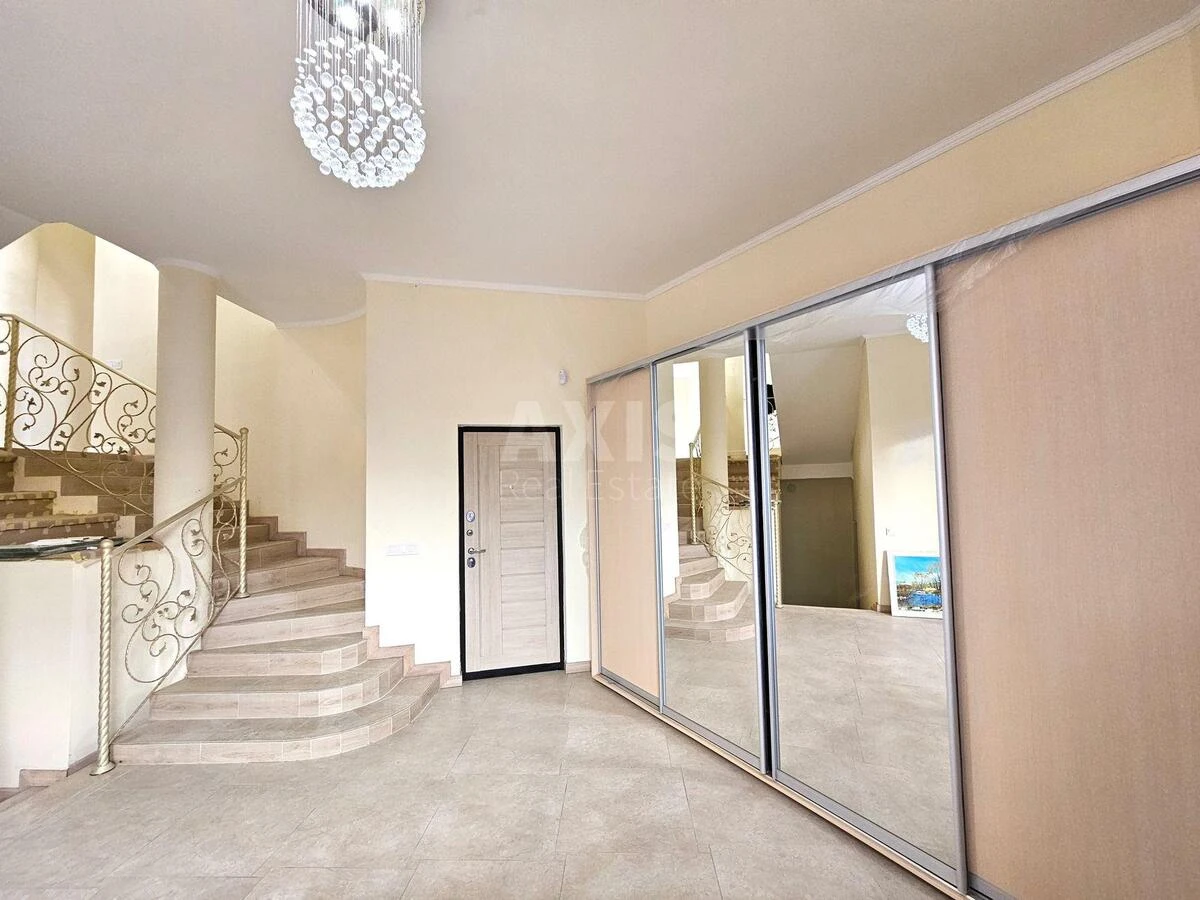 House vul. Dobryj Shljah, 530m2, Kyiv city509434