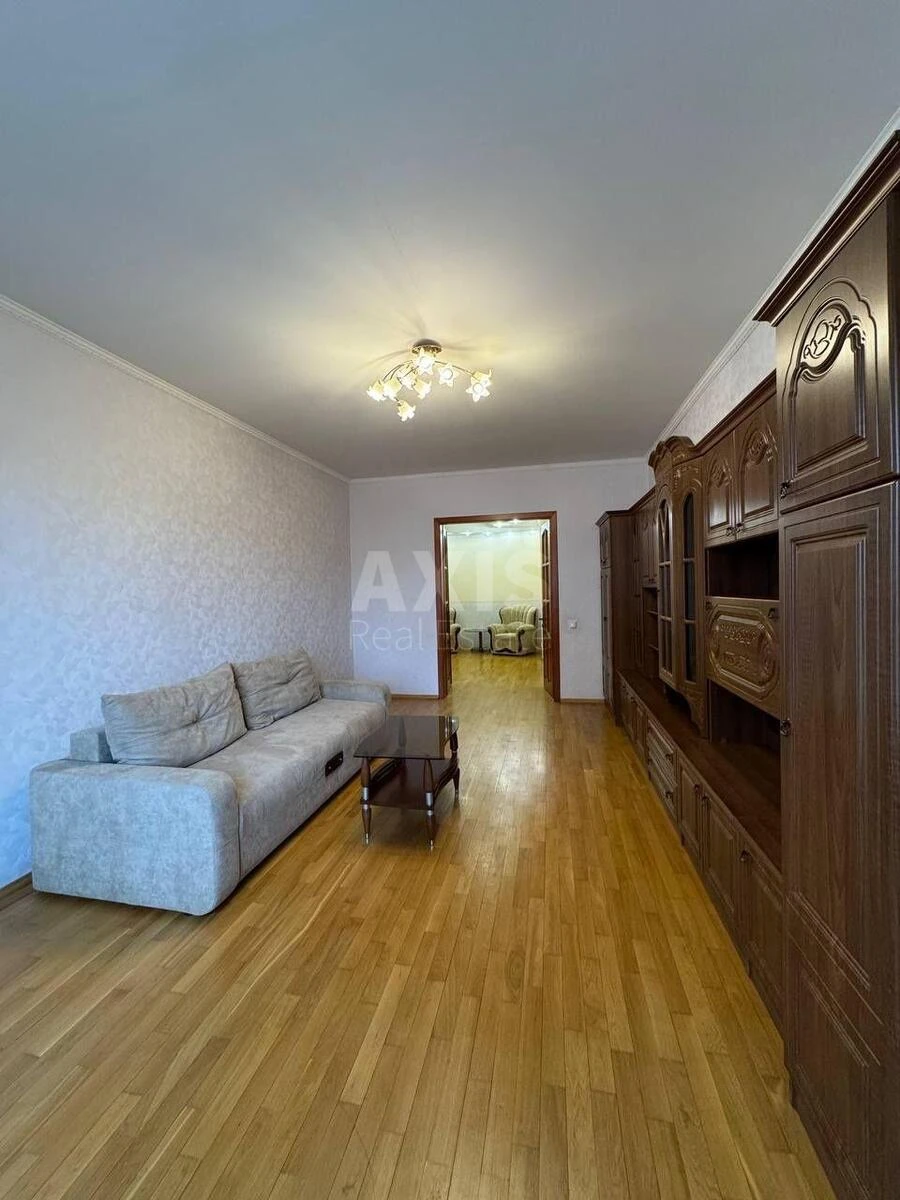 3k apartment vul. Sribnokil's'ka 14А683445