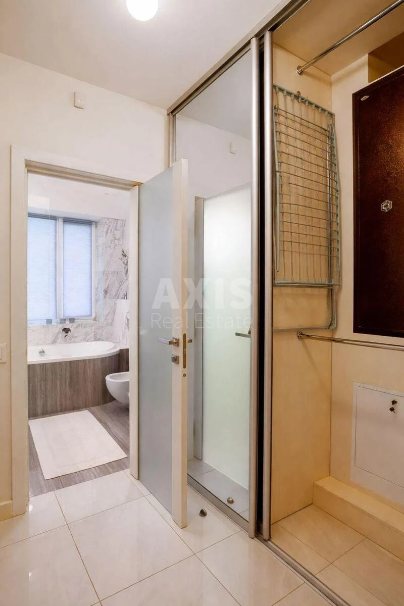 1k apartment vul. Lavrs'ka 8650949