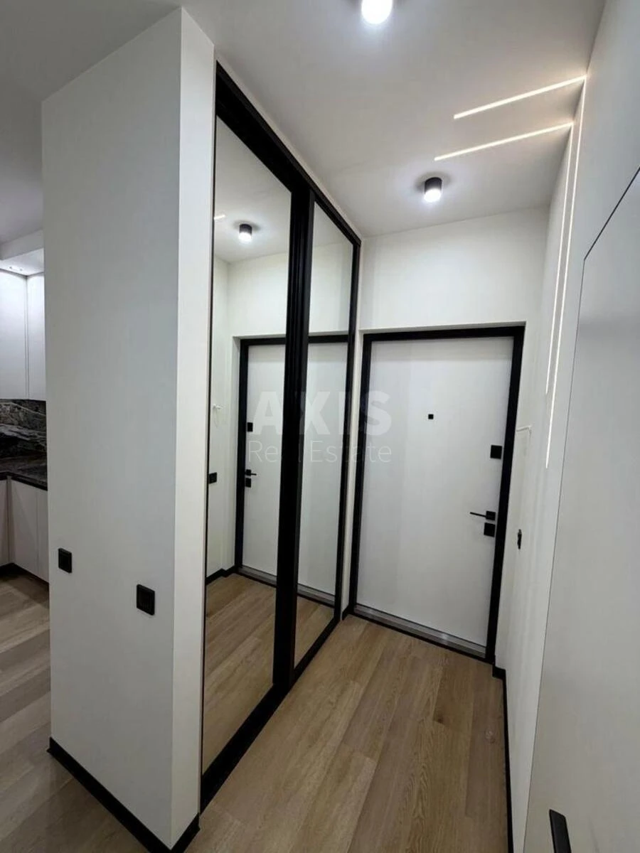 1k apartment bul. Ryl's'kogo Tadeja 16643510