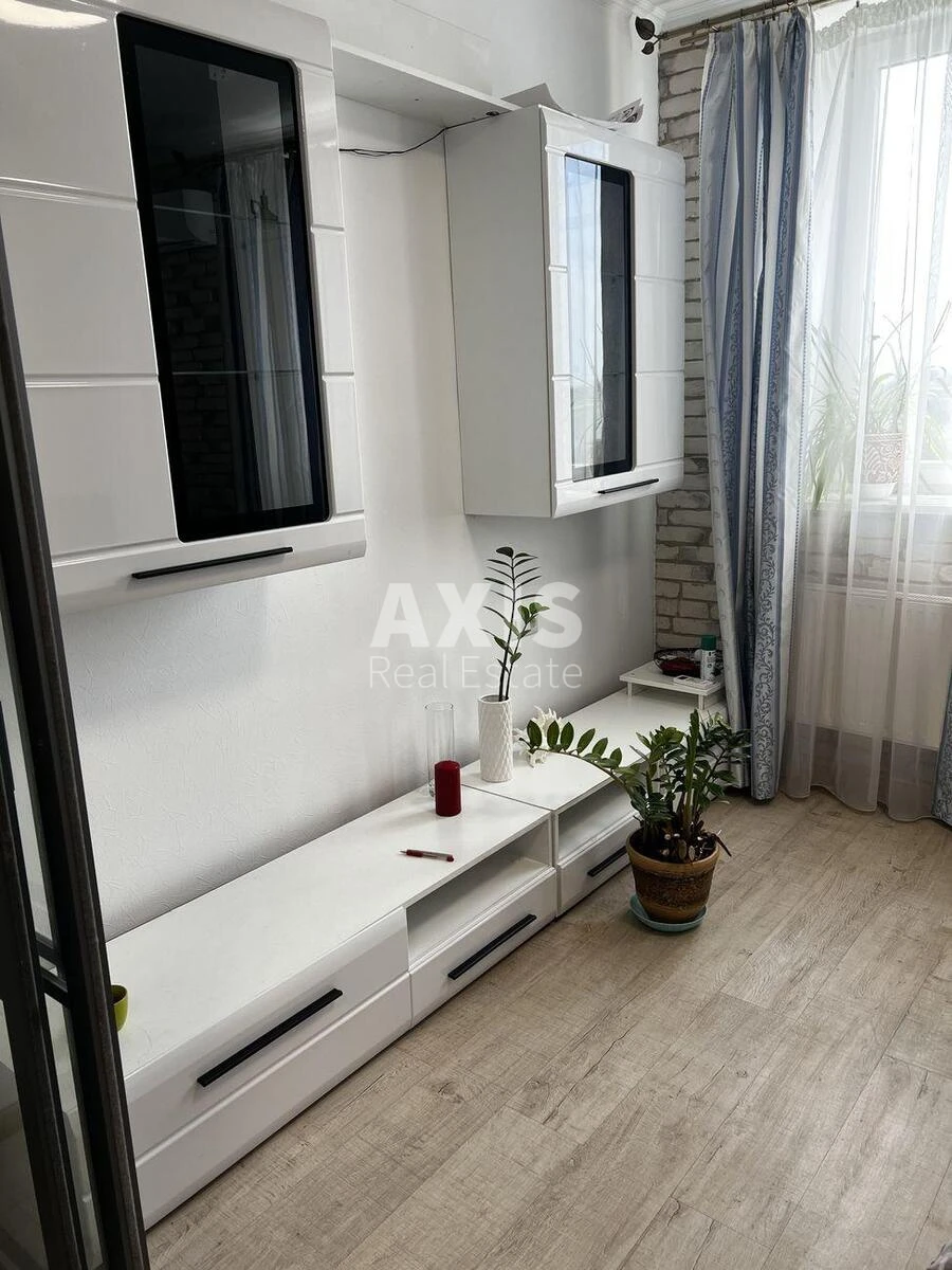 3k apartment vul. Golosii'vs'ka Thirteen A661010