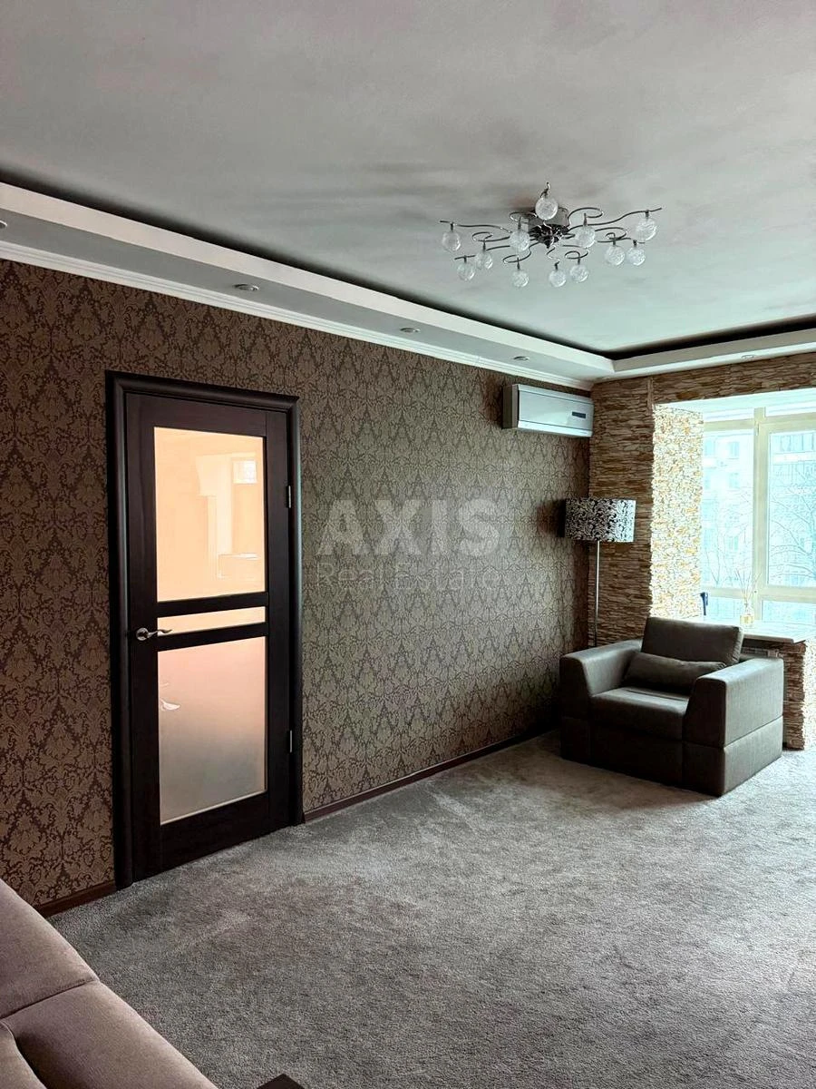 2k apartment pr-t Berestejskij 1668478