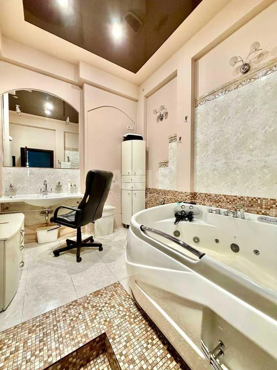 3k apartment vul. Antonovycha 237056414