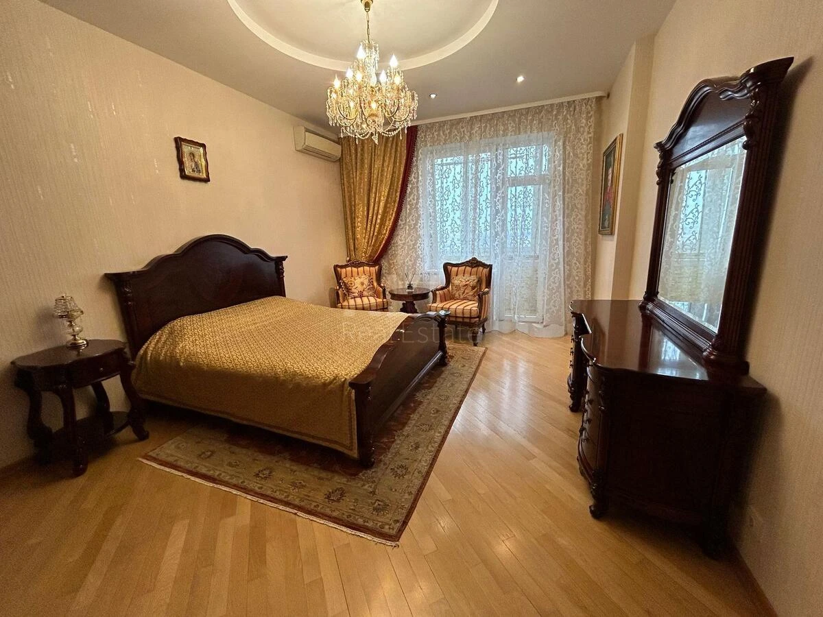 3k apartment vul. Moldavs'ka 2663429