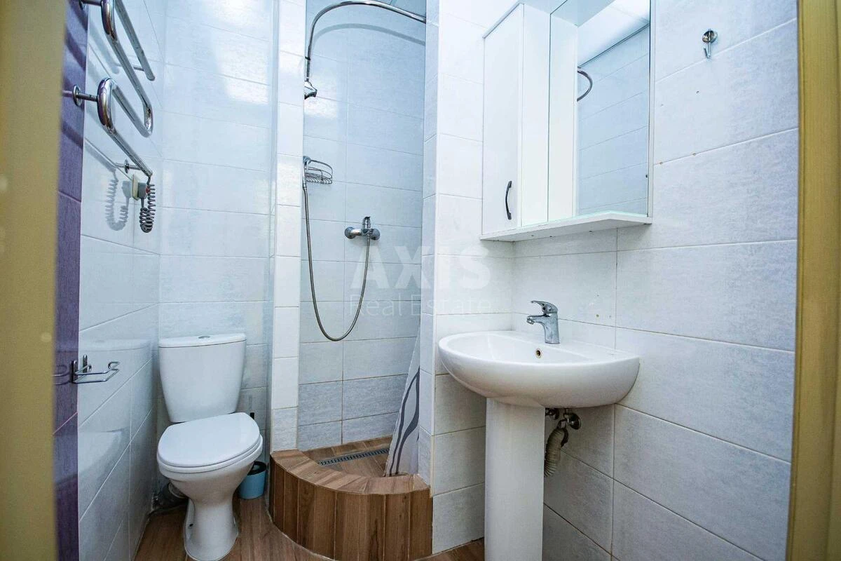 Service object vul. Saksagans'kogo 147/5, 156m2645467