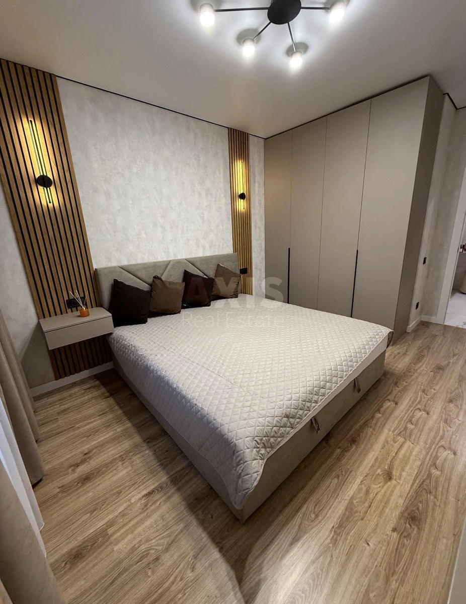 1k apartment vul. Rodyny Kristeriv 16616001