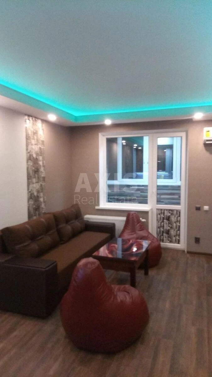 1k apartment vul. L'vivs'ka 15695402