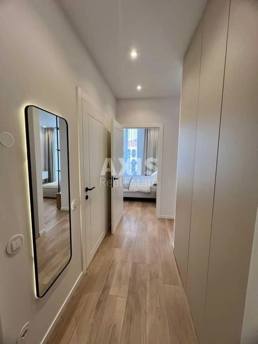 1k apartment vul. Brativ Shemetiv 10/8649296