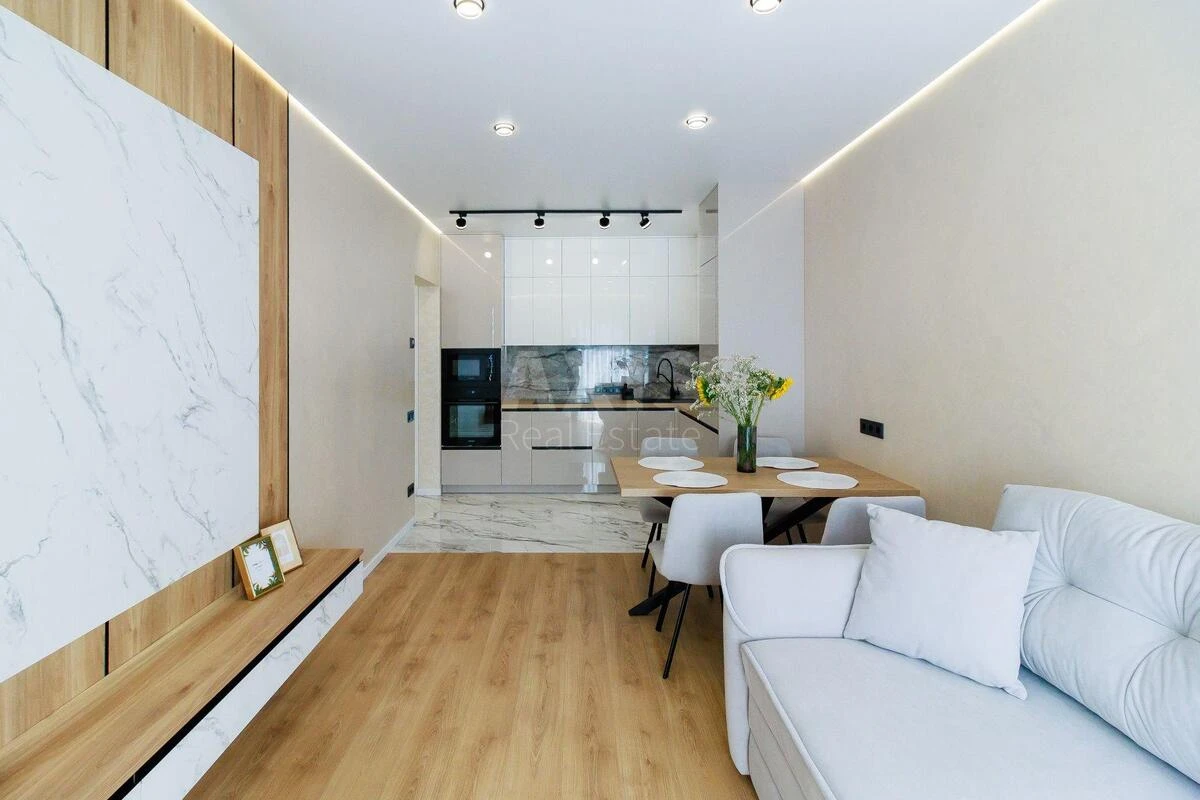 3k apartment vul. Myhajla Maksymovycha 24Г697711