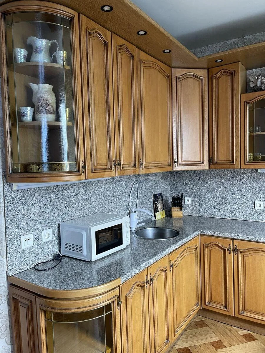 2k apartment pr-t Berestejskij 60