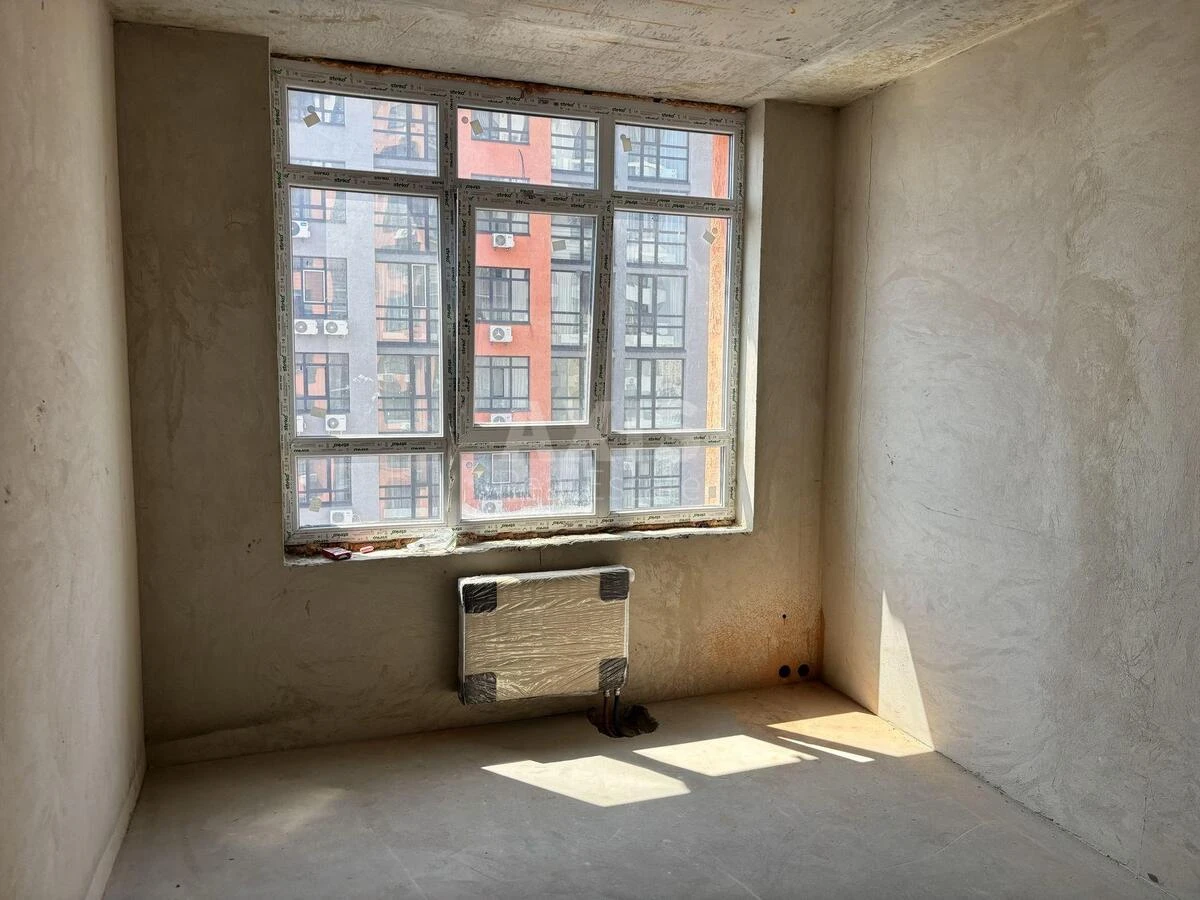 1k apartment vul. Berezhans'ka 2А702030