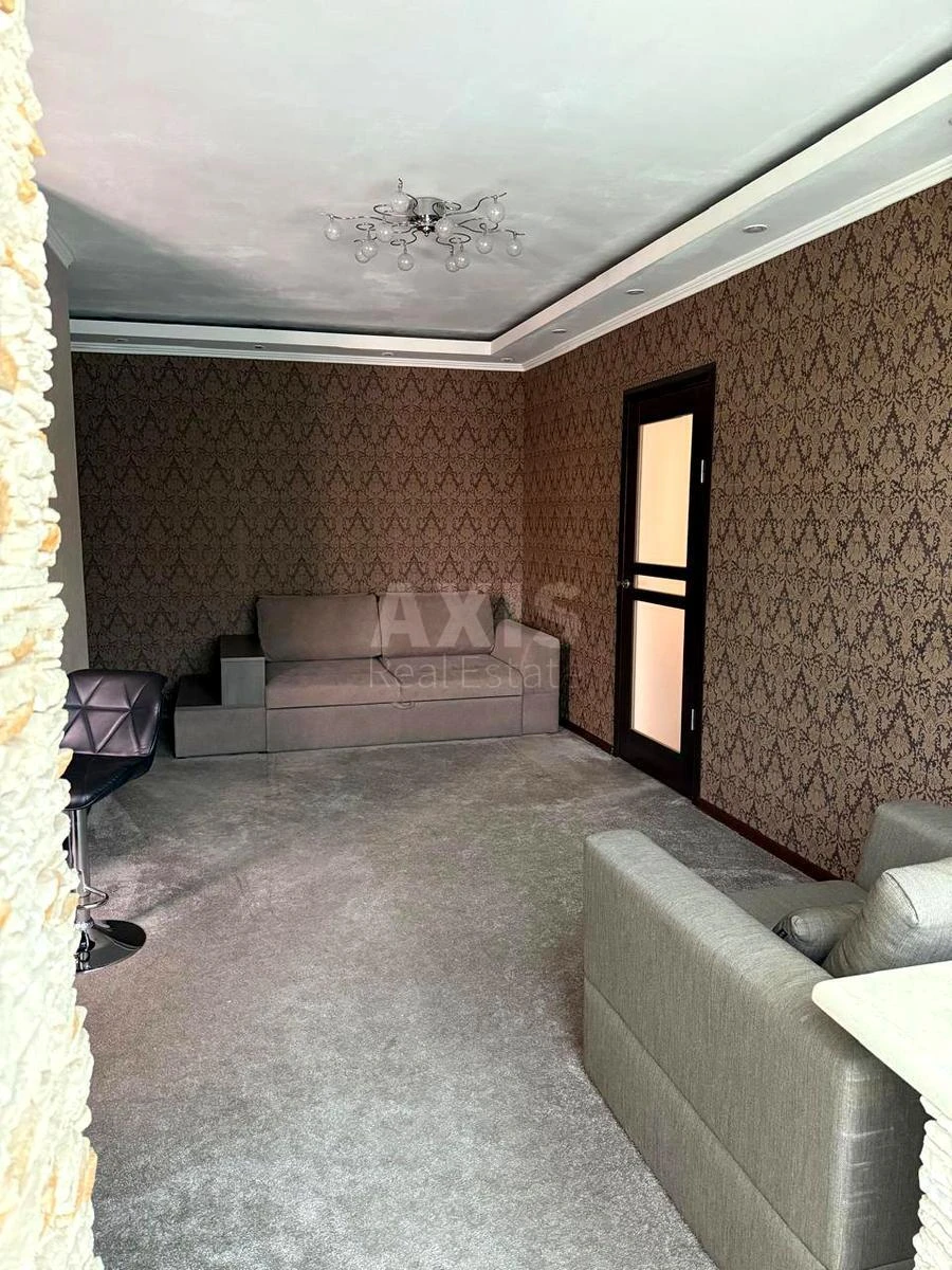 2k apartment pr-t Berestejskij 1668479