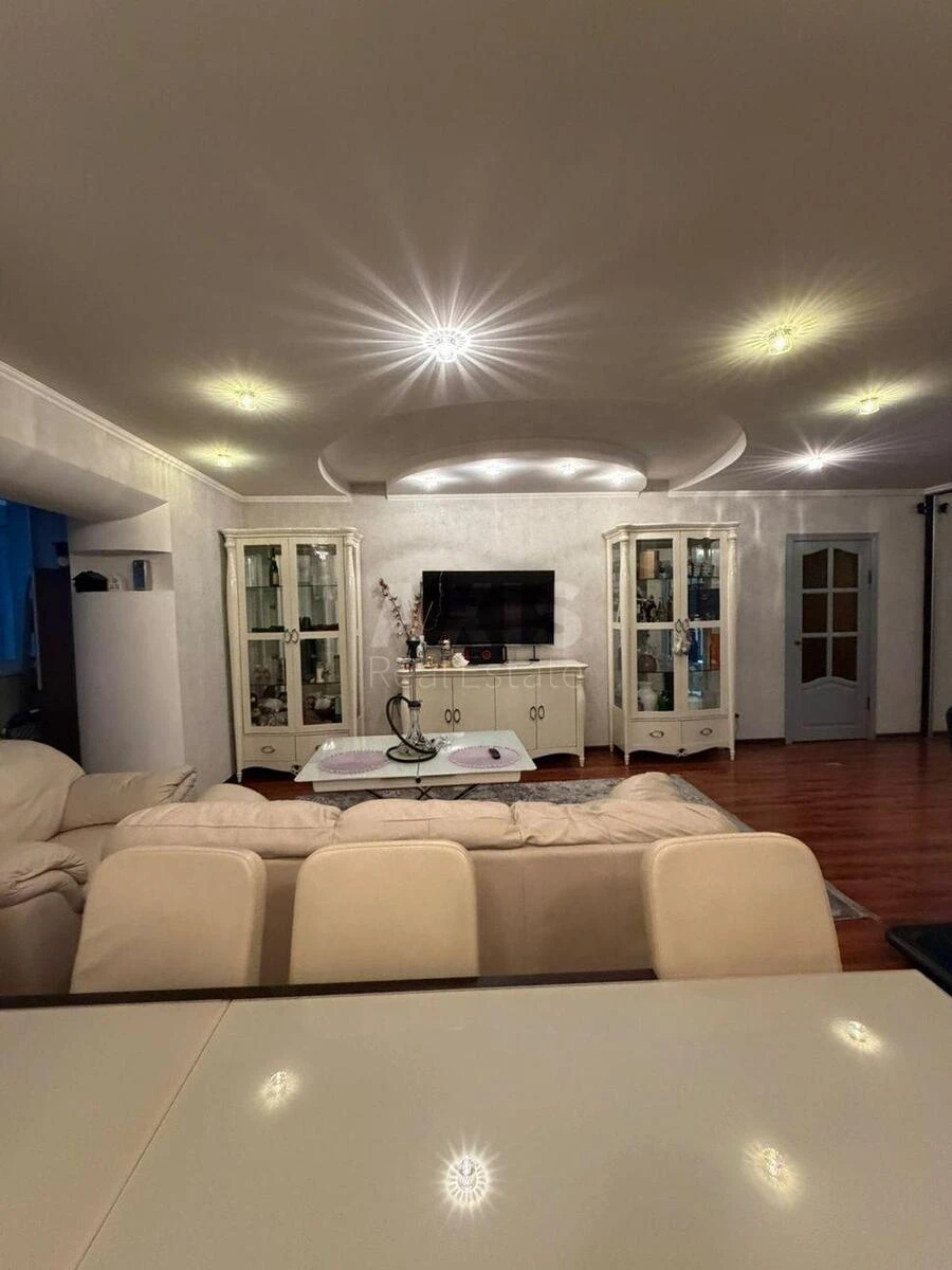 1k apartment vul. Smiljans'ka 10/31688163