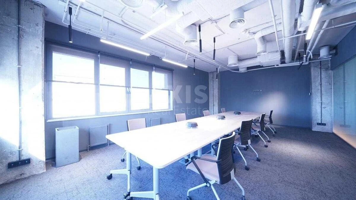 Office vul. Volodymyrs'ka 12, 700m26732414