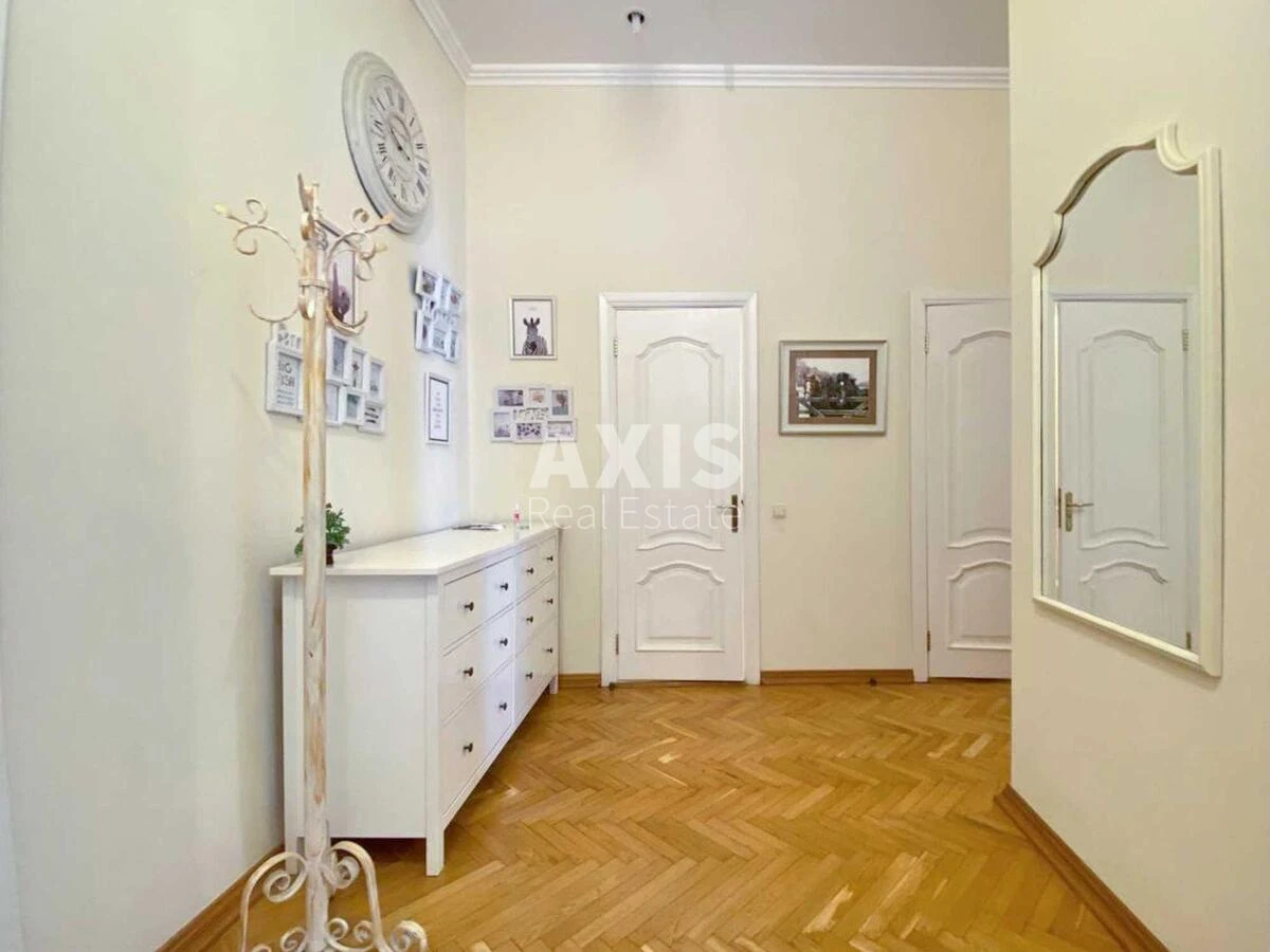 4k apartment vul. Ljuterans'ka 7/106706814