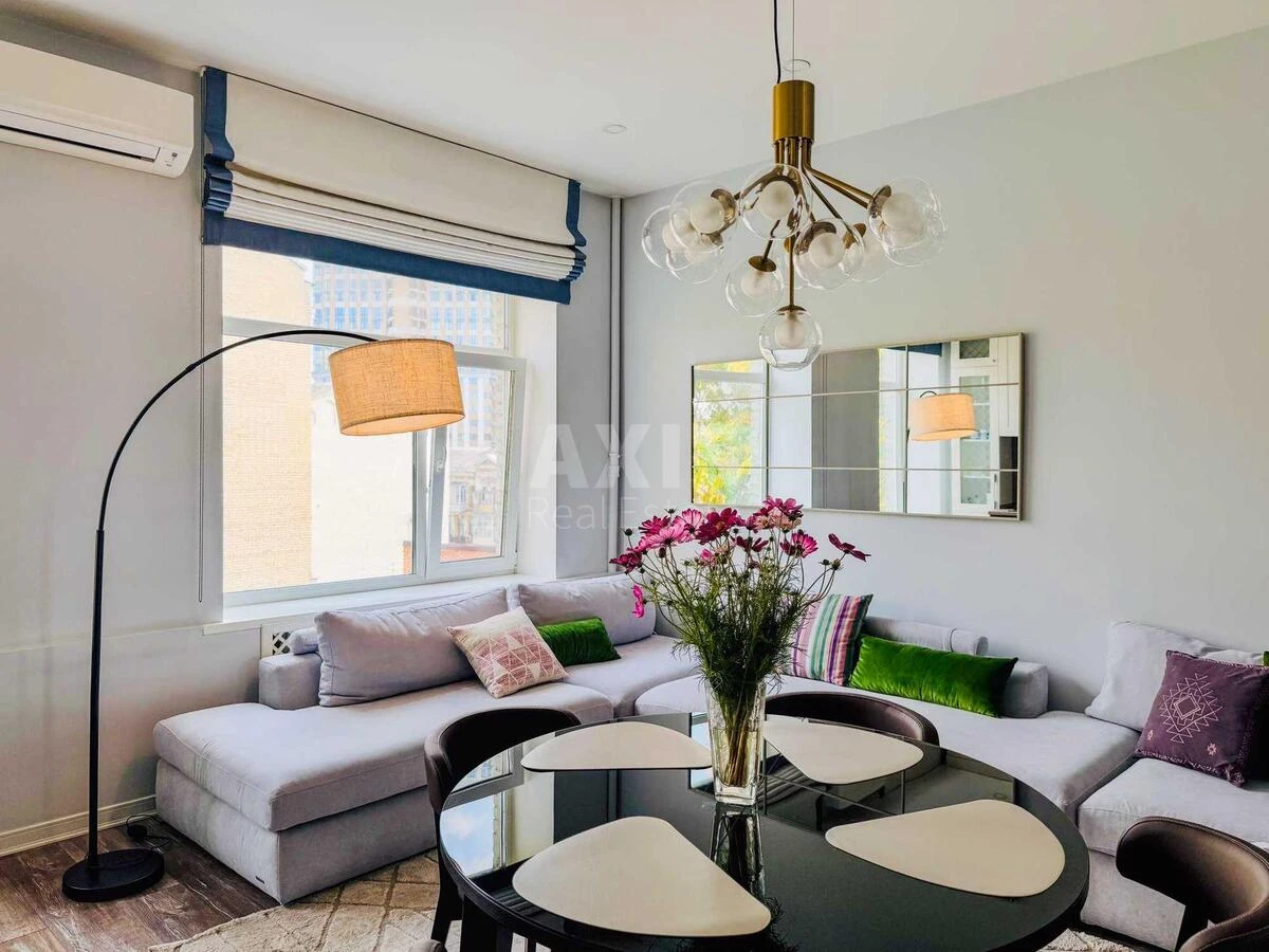3k apartment vul. Volodymyrs'ka 83710042