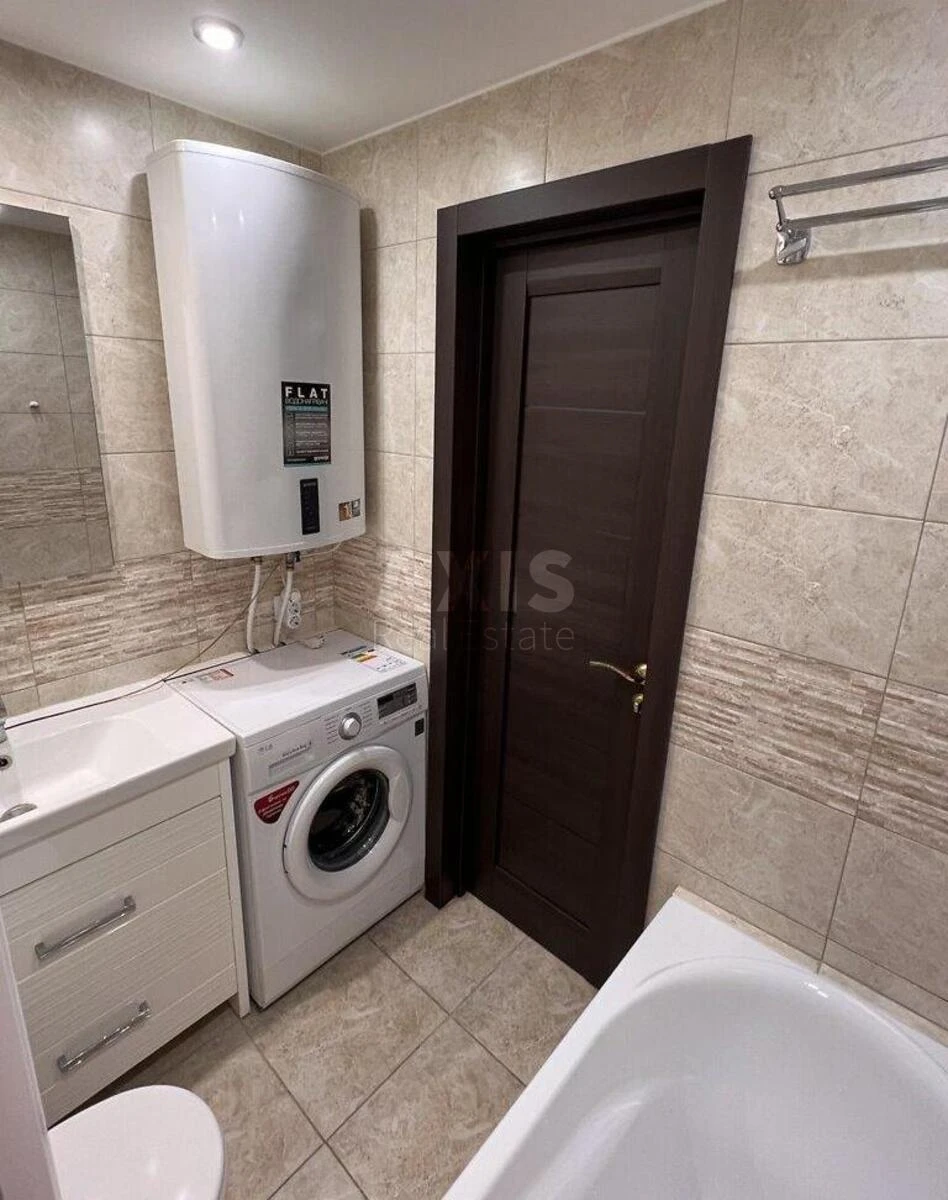 2k apartment vul. Polovec'ka 7/13707908