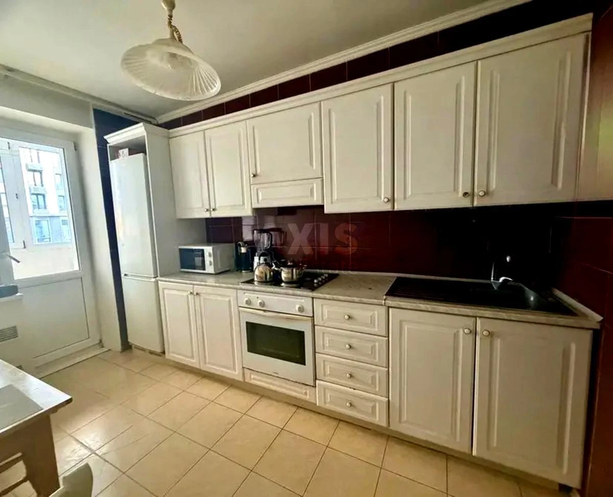 2к квартира ул. Антоновича 88644730