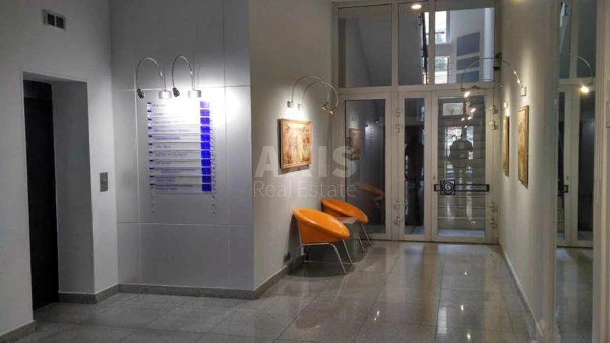 Office prov. Muzejnyj 4, 590m2650121