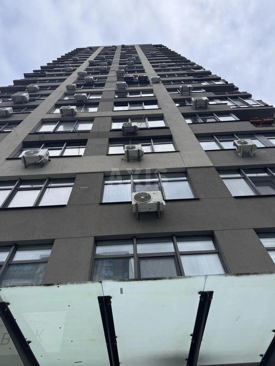 Service object vul. Rodyny Kristeriv 21, 209m266792