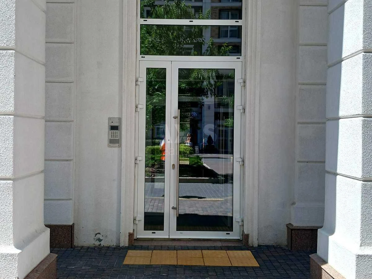 1k apartment vul. Myhajla Maksymovycha 28Е7059113