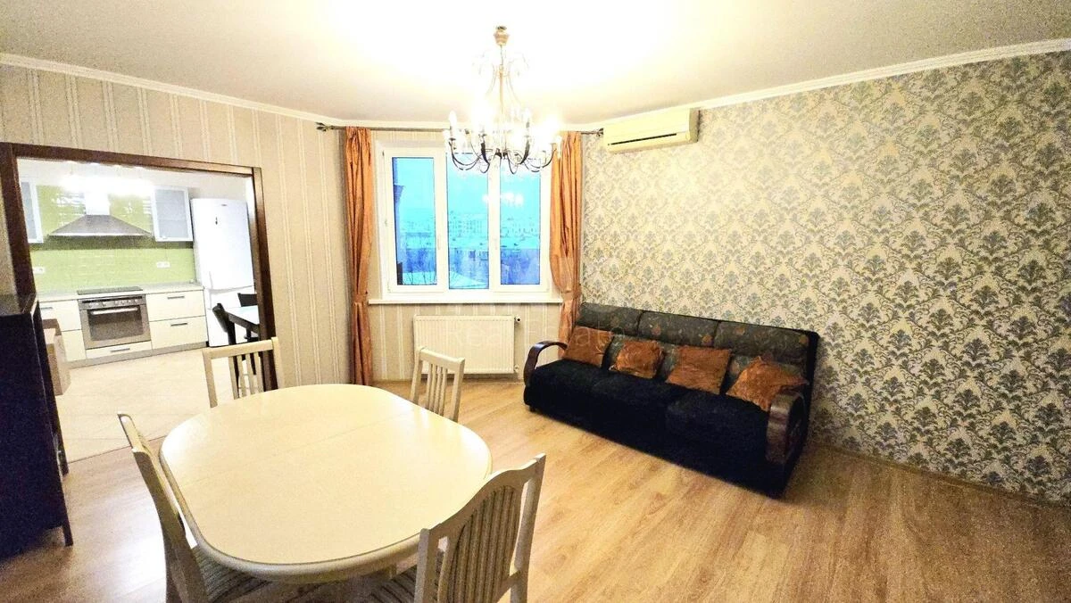 4k apartment vul. Pochajnyns'ka 25/49640211