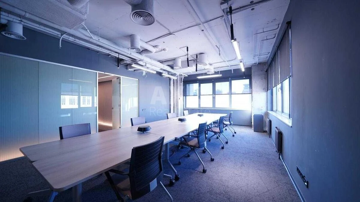 Office vul. Volodymyrs'ka 12, 700m26732415