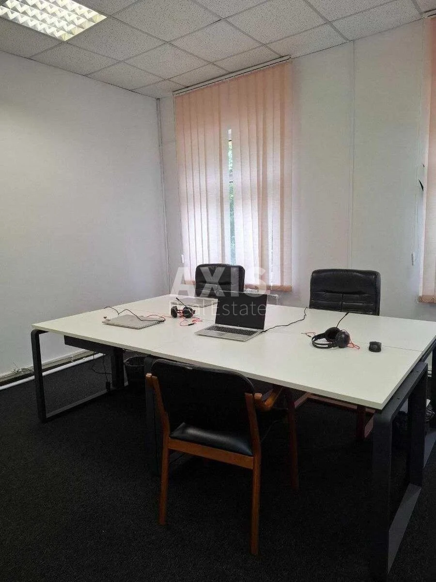 Office vul. Teligy Oleny 6, 38m2687240