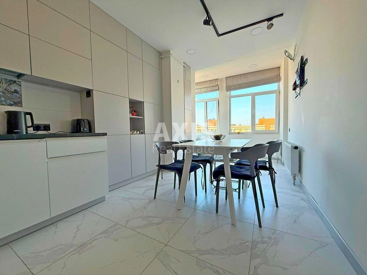 3к квартира ул. Практичная 166184