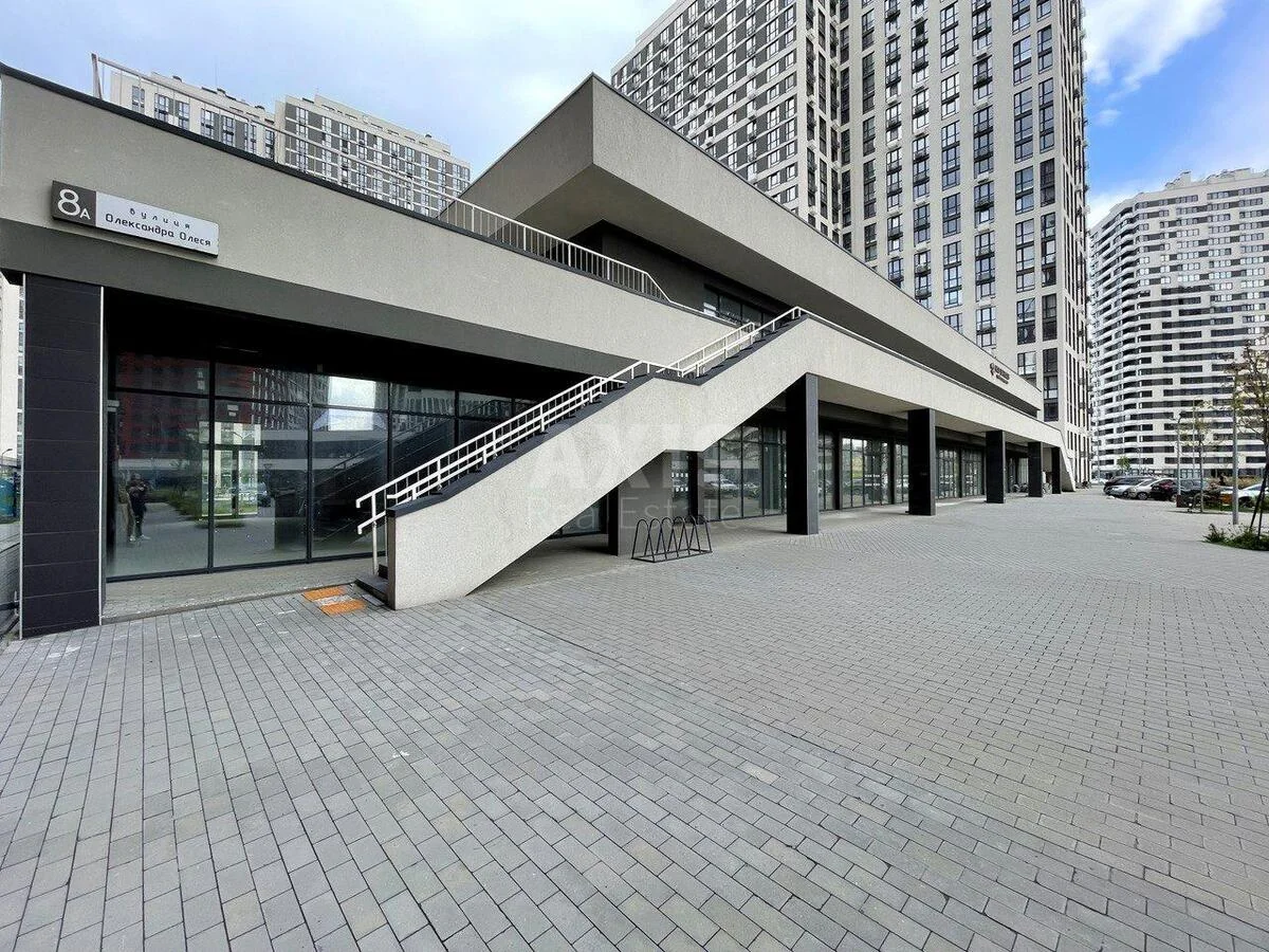 Office vul. Oleksandra Olesja 8А, 135m2