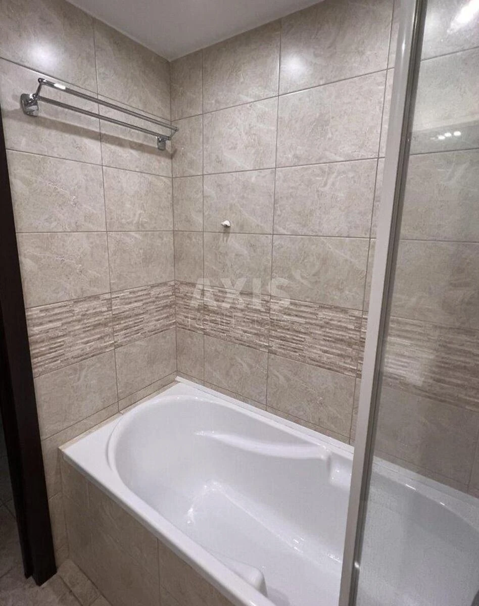 2k apartment vul. Polovec'ka 7/137079010