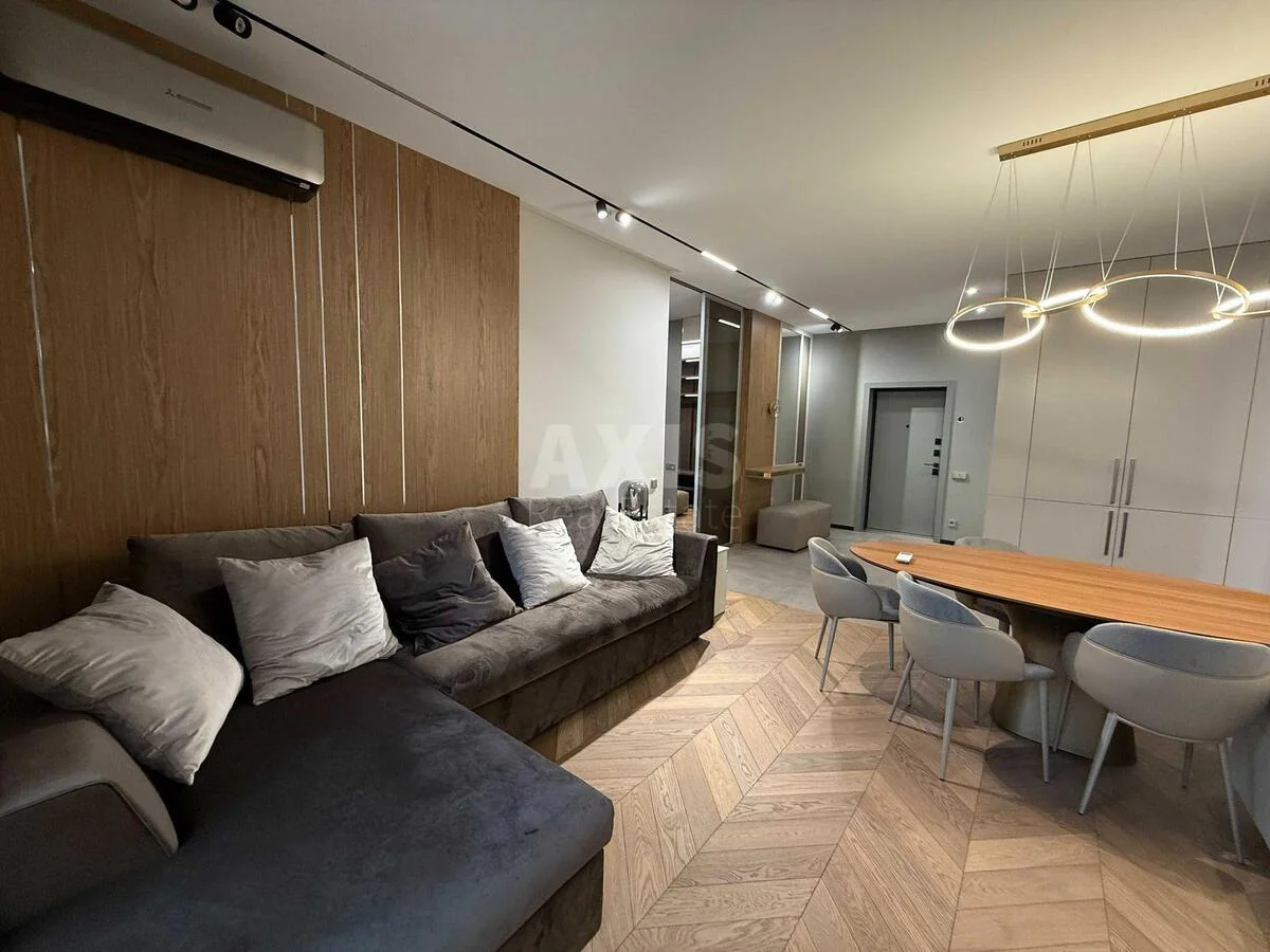 2k apartment vul. Bul'varno-Kudrjavs'ka 15А