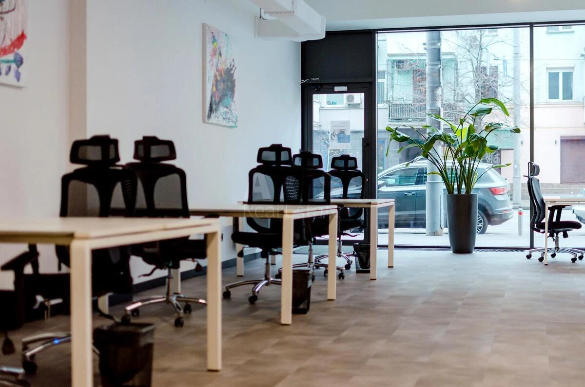 Trade object vul. Saksagans'kogo 53/80, 235m2678779