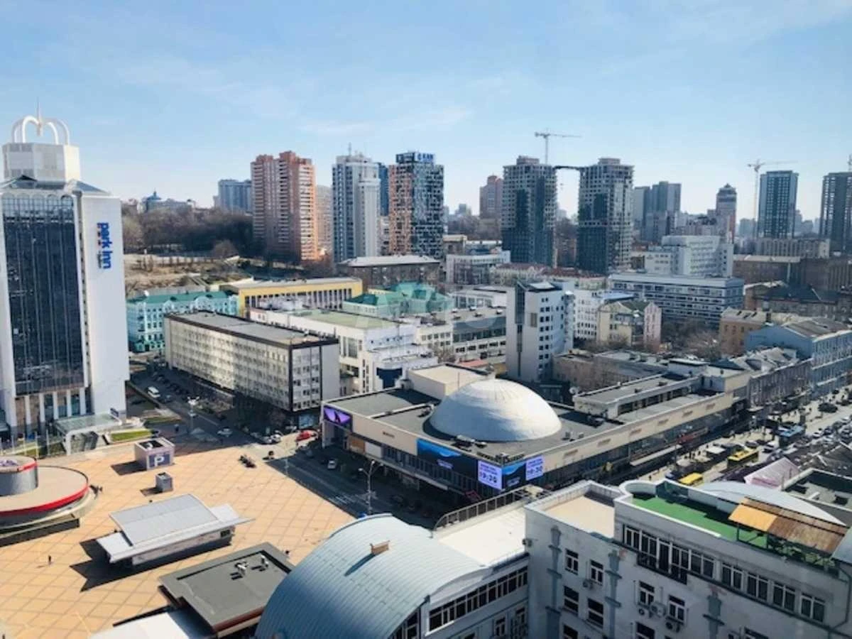 Office vul. Velyka Vasyl'kivs'ka 72, 192m2679389