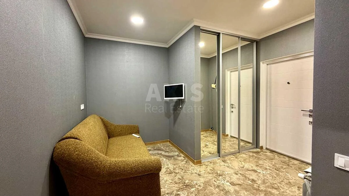 2k apartment vul. Svitla 3713546