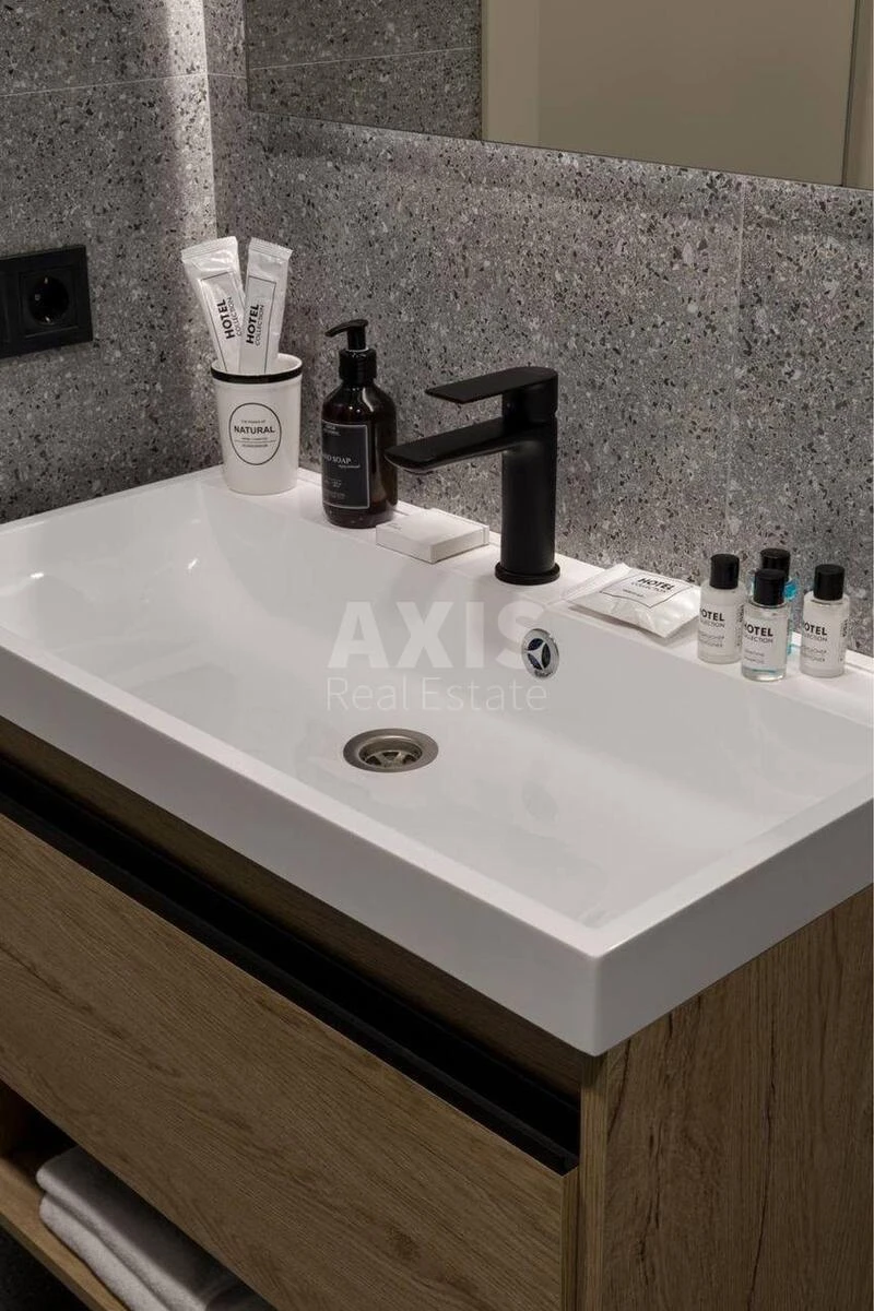1k apartment vul. Instytuts'ka 24/7680777