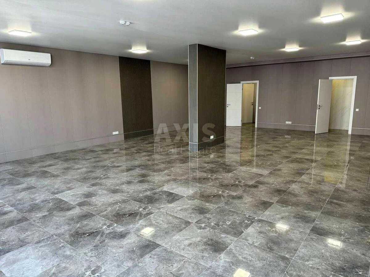 Office vul. Alimpiya Halyka 3, 106m271283