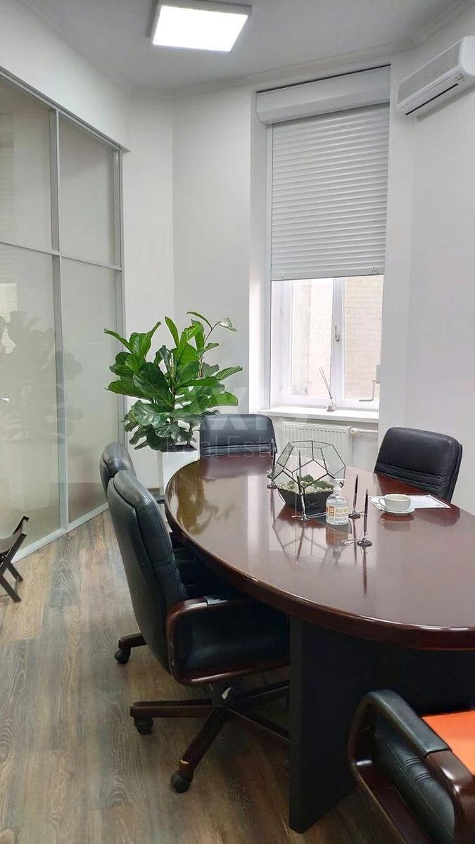 Office prov. Muzejnyj 4, 590m2650123