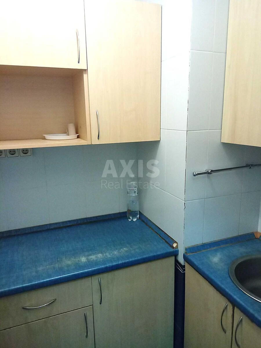 Office vul. Pavlivs'ka 17, 166m26709112