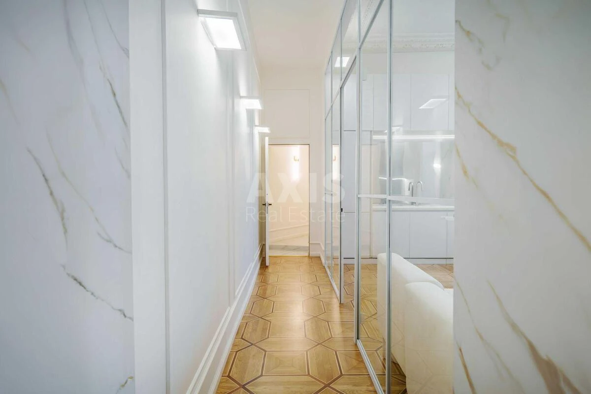 Office vul. Rustaveli Shota 22, 181m26312510