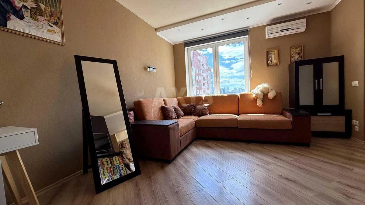 1k apartment prov. Feodosijs'kyj 12705855