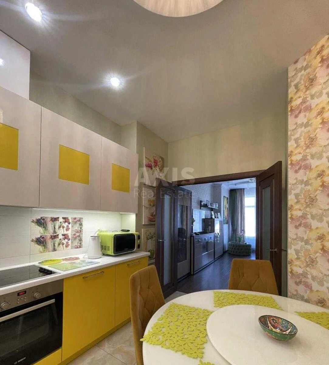 3k apartment vul. Jevgena Konoval'cja 36Е657110