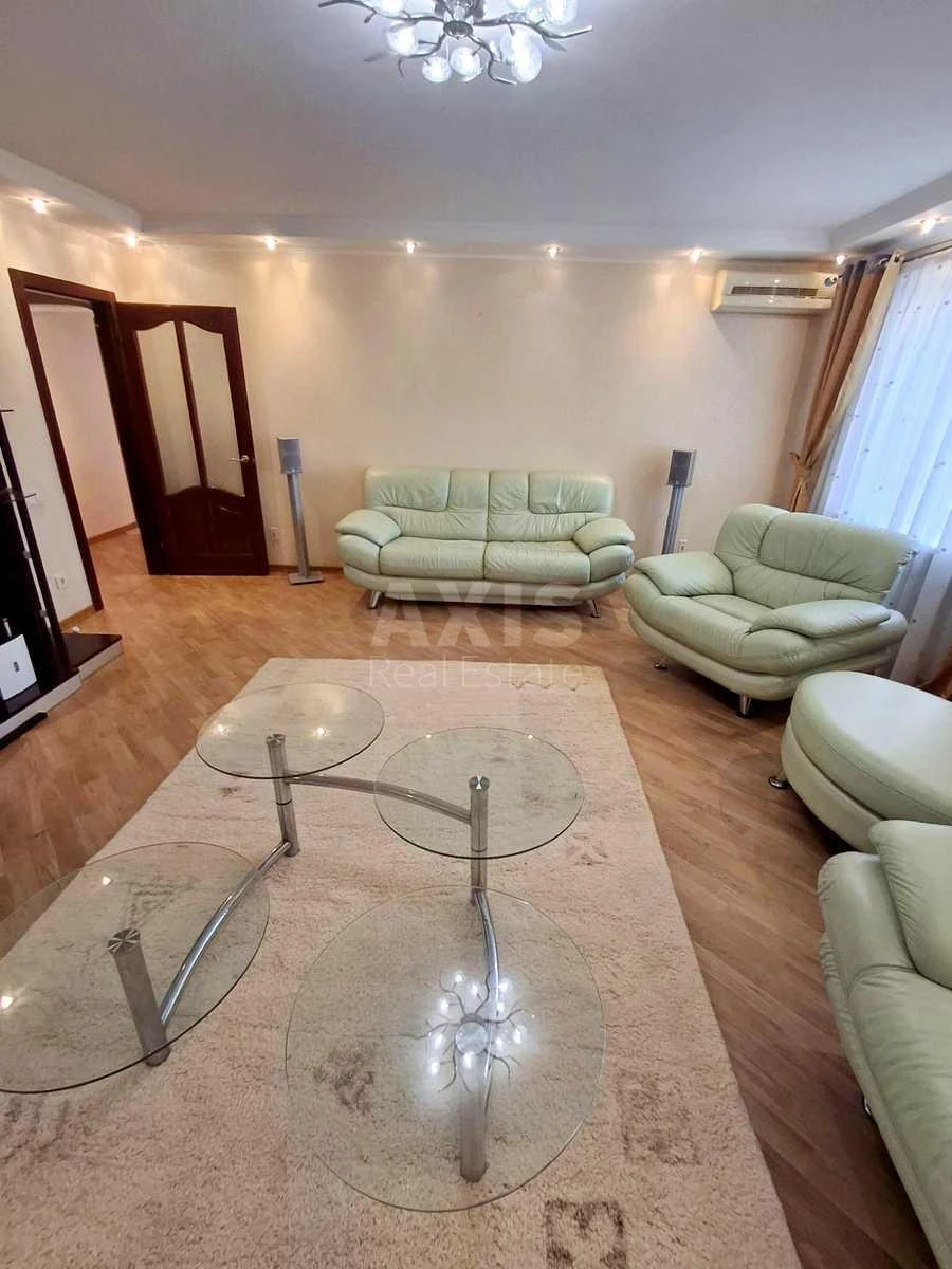 2k apartment vul. Levka Lukyanenka 2/4705463